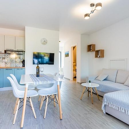 New 4 Star Apartment M&A In Town 크레스 외부 사진