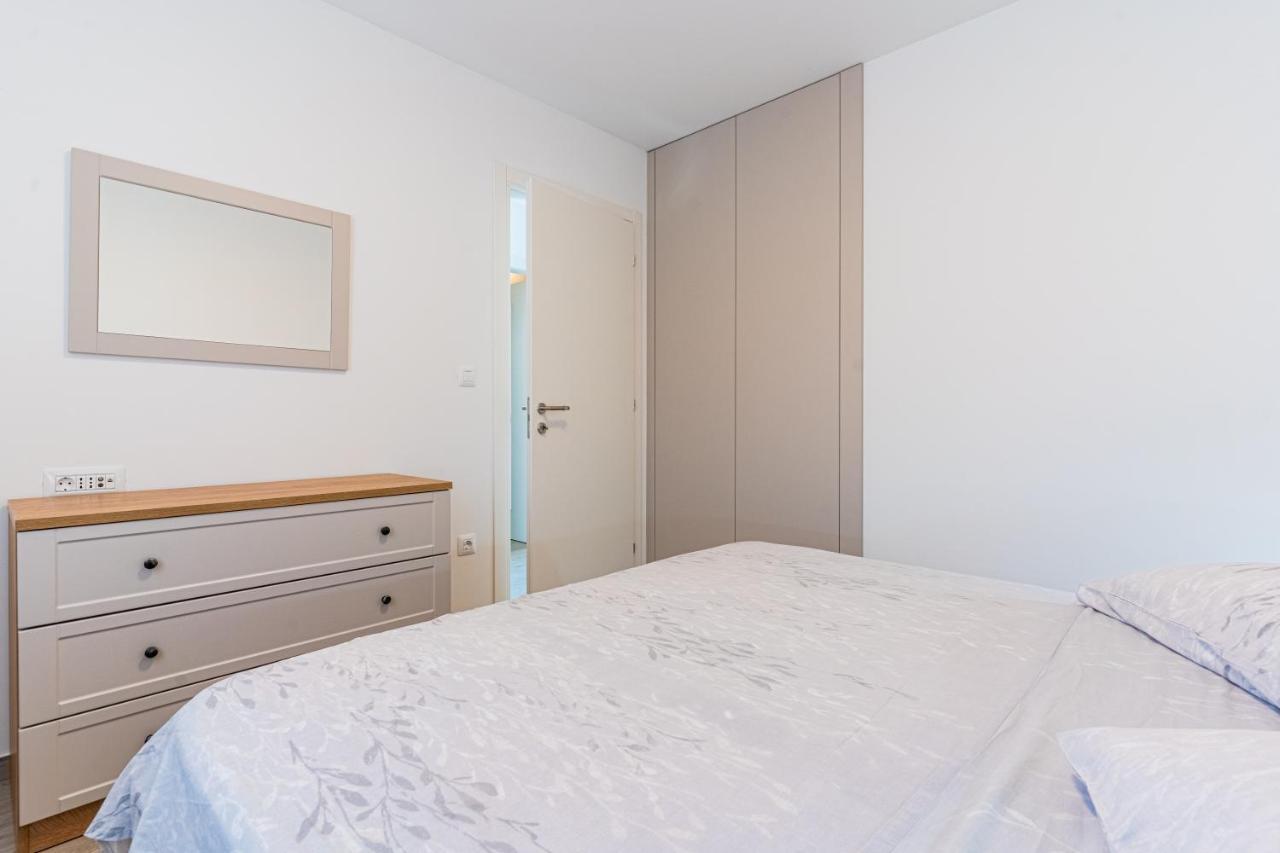 New 4 Star Apartment M&A In Town 크레스 외부 사진
